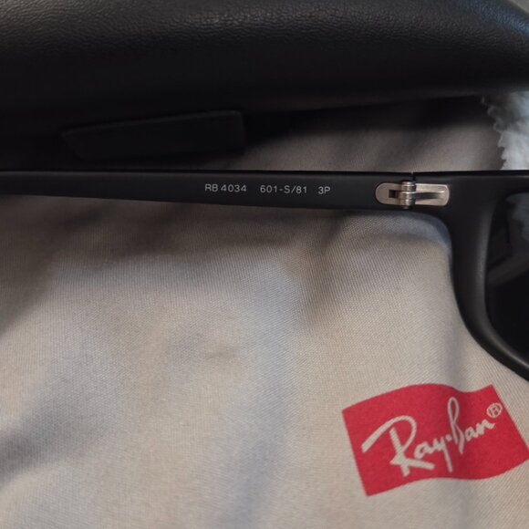 Ray-Ban Polarized Predator Sunglasses - Picture 5 of 9